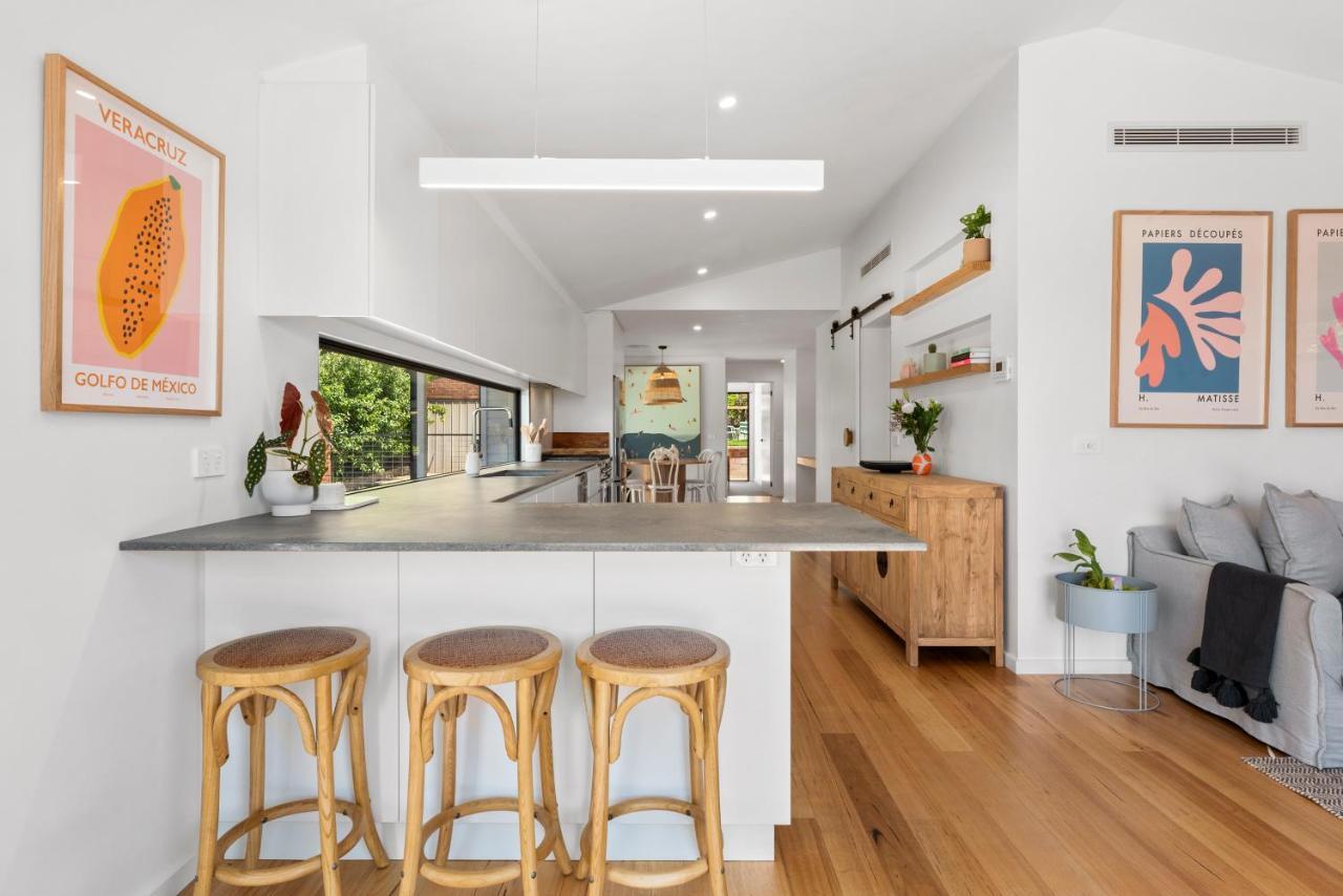 Sunset Shack - Sleeps 6 - Dog Friendly! *